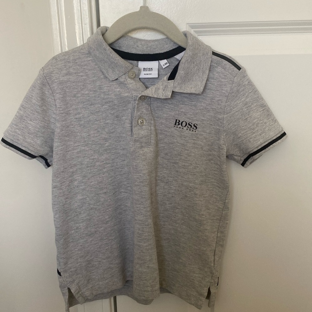 Beautiful Hugo Boss polo shirt.